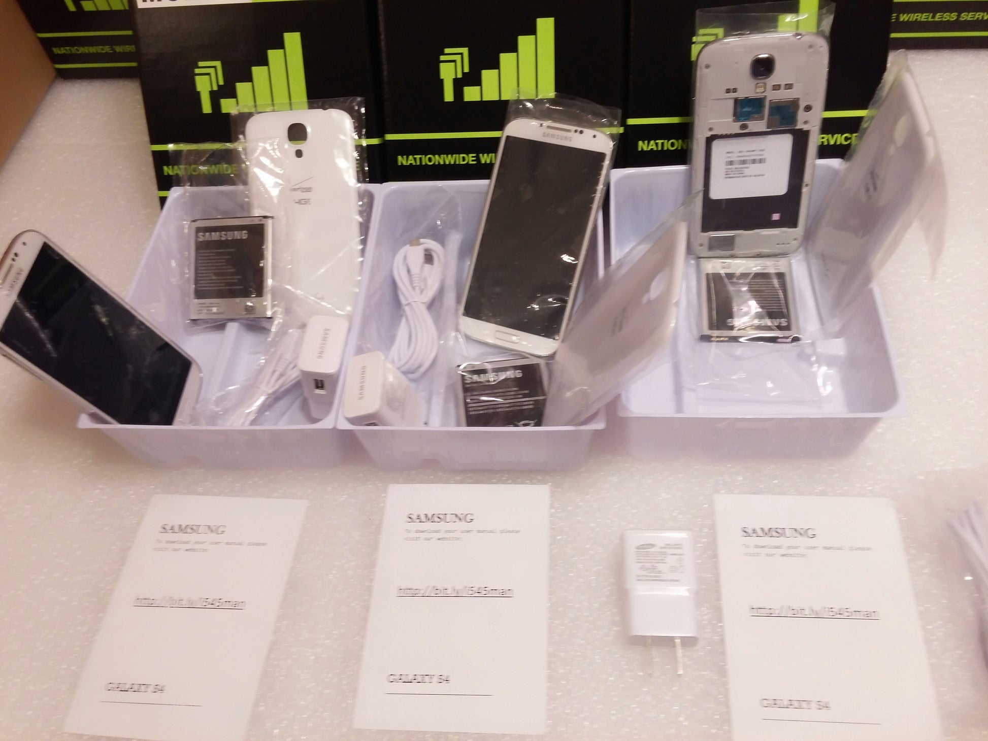 Samsung Galaxy S4 SCH-I545 16GB Verizon Manufacturer Factory Unlocked - White Grade A - worldtradesolution.com
 - 5