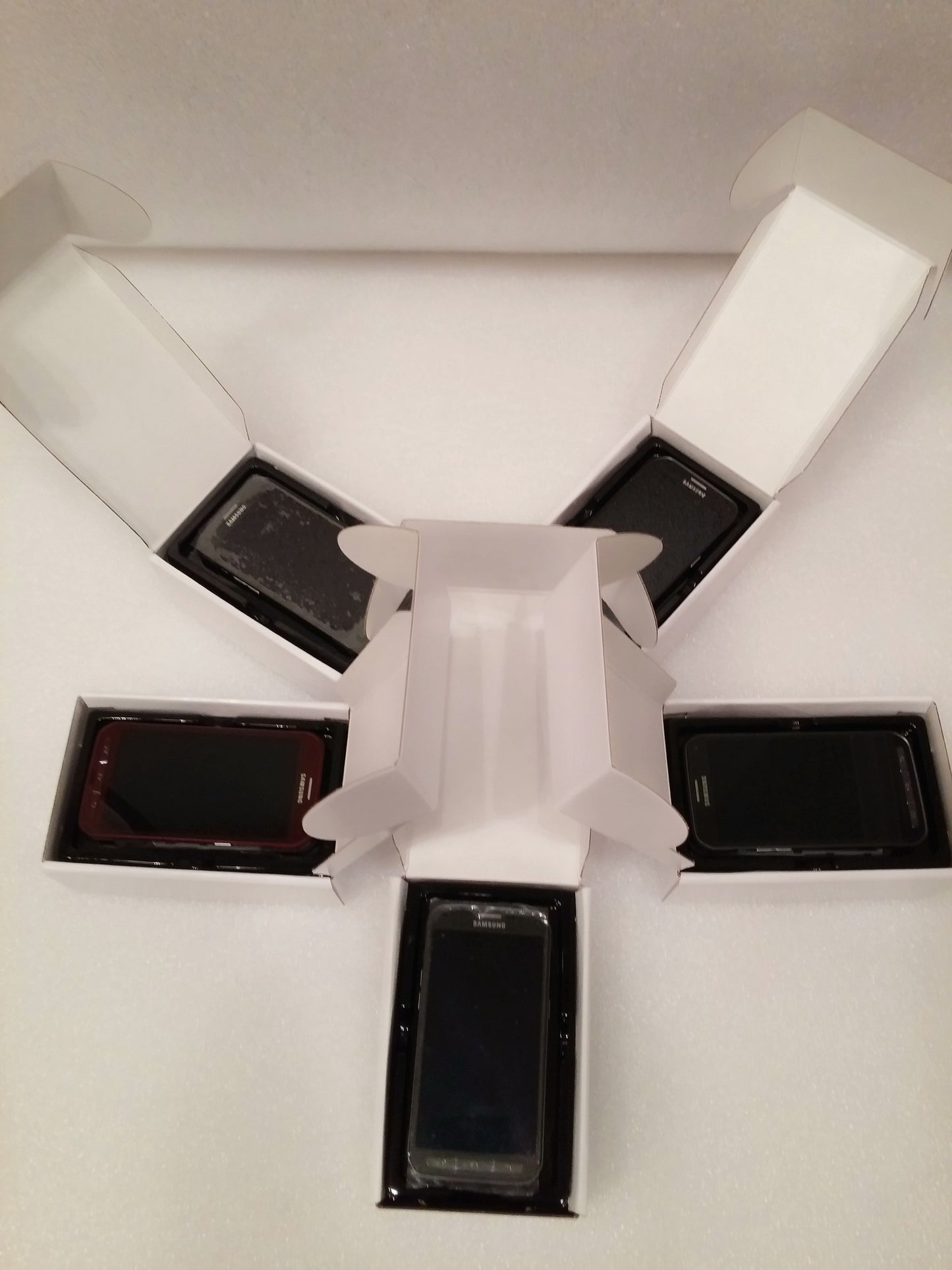 Samsung Galaxy S5 Active SM-G870A AT&T Titanium Grey Manufacturer Unlocked Like New Grade A - worldtradesolution.com
 - 5