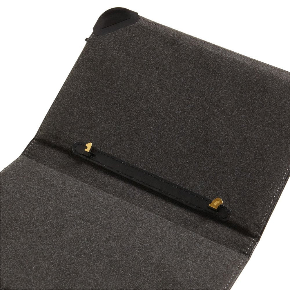 Amazon Kindle Lighted Leather Cover, Black (Fits Kindle Keyboard) - worldtradesolution.com
 - 4